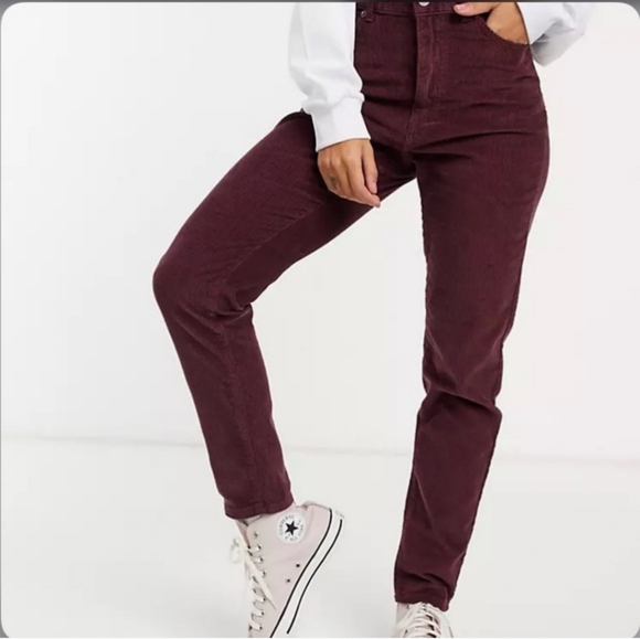 Levi's Women's High Waisted Tapered Corduroy Mom Jeans In Burgundy Size W28 L27 - Picture 3 of 16